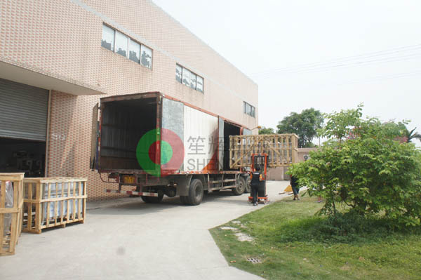 江西客戶向我公司訂購切菜機(jī)、渦流洗菜機(jī)、脫水機(jī)等蔬菜加工設(shè)備